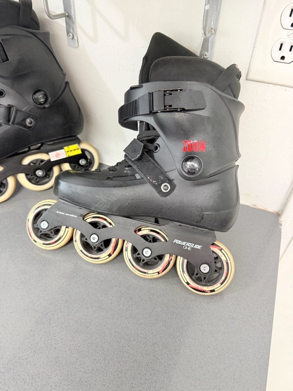 Zoom Black Women's Inline Skates - Sturdy Fitness Rollerblades